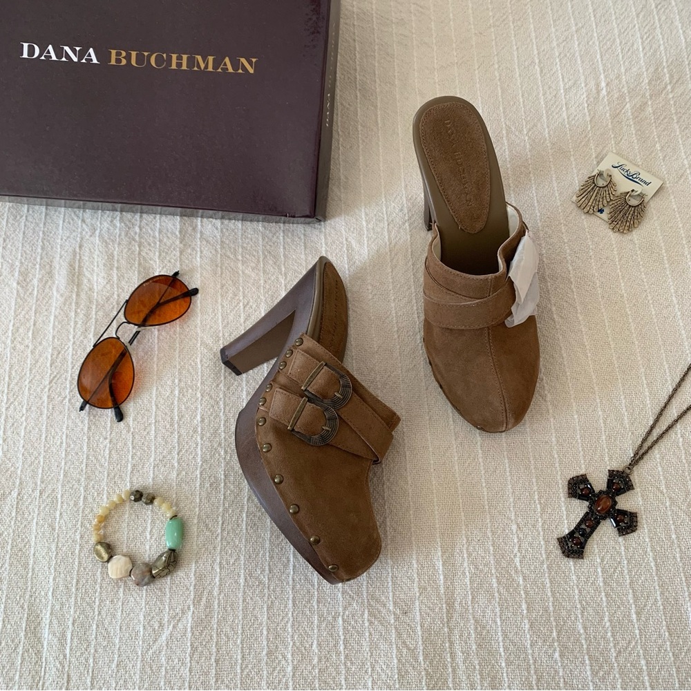 Retro Dana Buchman Hazelnut Desert Suede Clogs